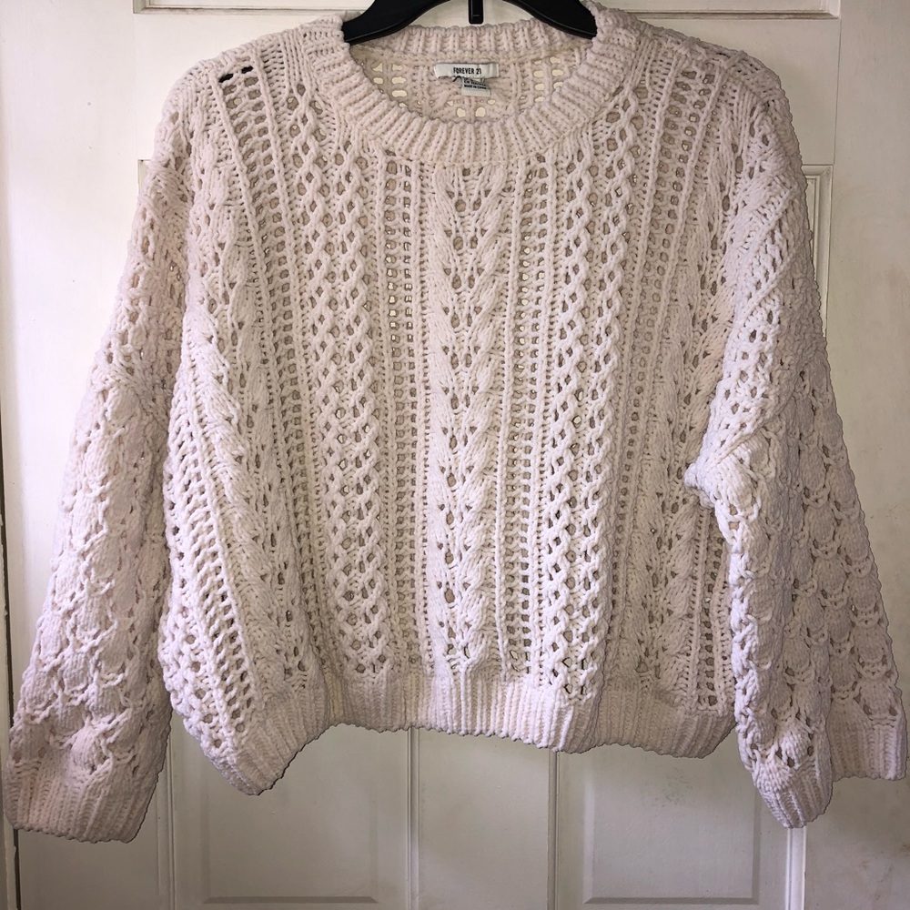 Creme Knit Sweater 🤍🦋